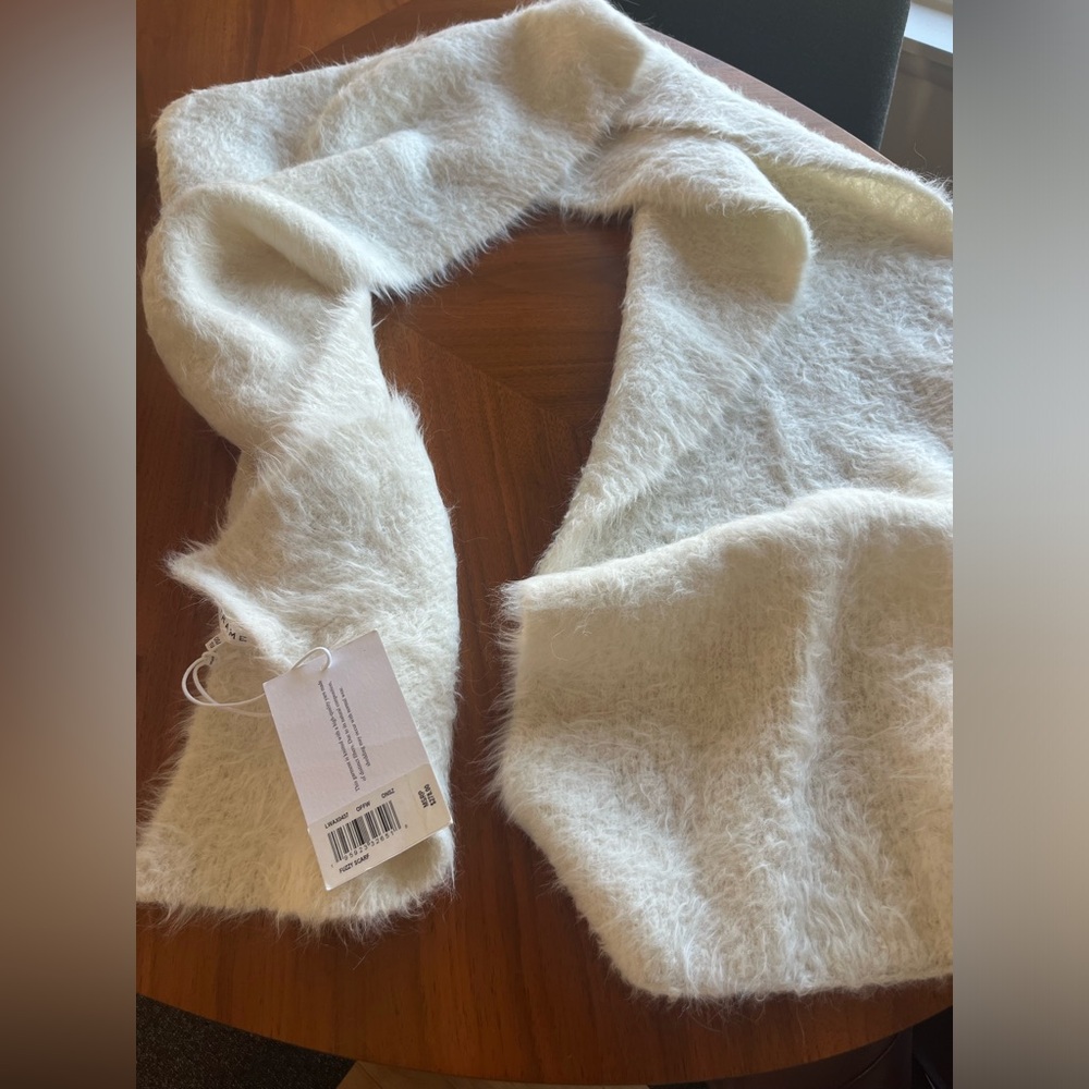 FRAME Cream Scarf and Hat